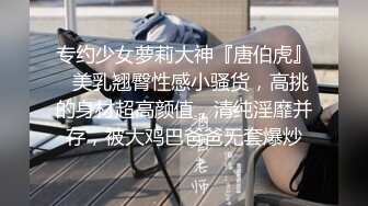 白T恤牛仔裤小姐姐这身服饰就是显身材，前凸后翘高挑笔直