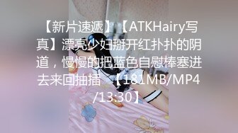 《极品反差❤️露脸学生妹》外语大学知名公交车痴女，为了求干什么都敢玩，户外露出、吃精、3P样样精通，长相一般但真的骚