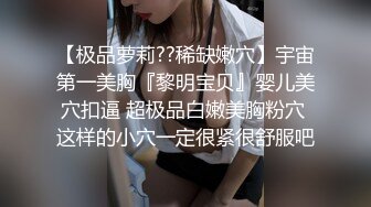 女牛仔短裤妹子口交舔屌抬腿JB插入翘起屁股后入抱起来猛操