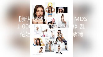 19岁极品粉嫩嫩小美女这楚楚可人风情看的心痒痒