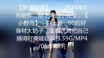 偷拍邻居家小女儿洗澡,不讲个人卫生,懒得去。便池尿,直接蹲在地上尿,全部尿在自己脚上了